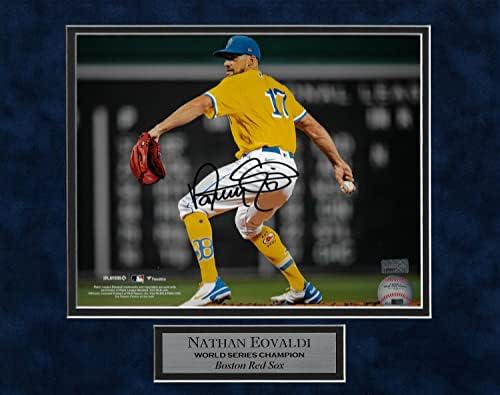 Nathan Eovaldi Autograph Photo Pitch City Connect Yellow uniforme 11 × 14 - Autographirani MLB dresovi